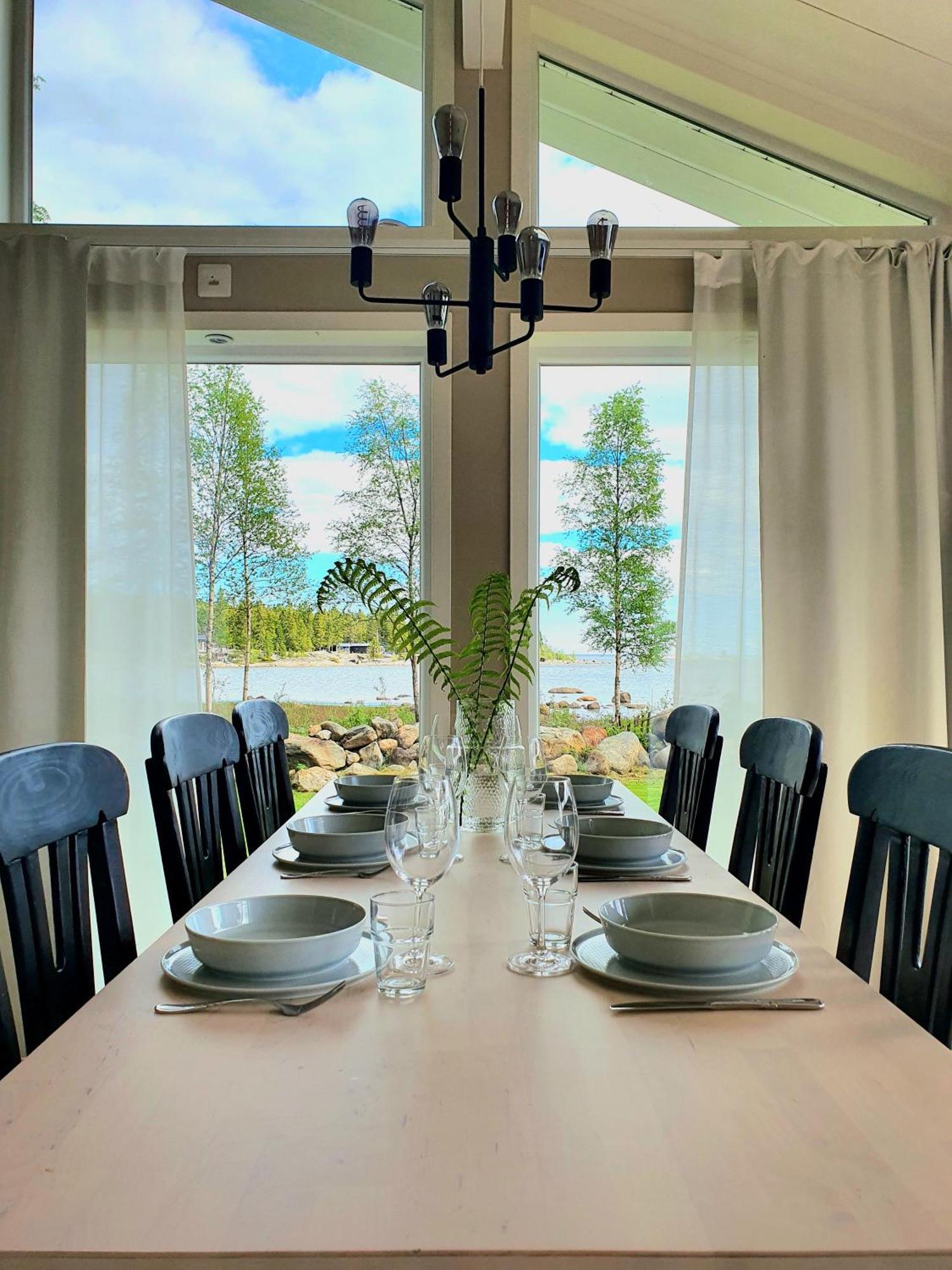 Stuga Med Havsutsikt Robertsfors エクステリア 写真