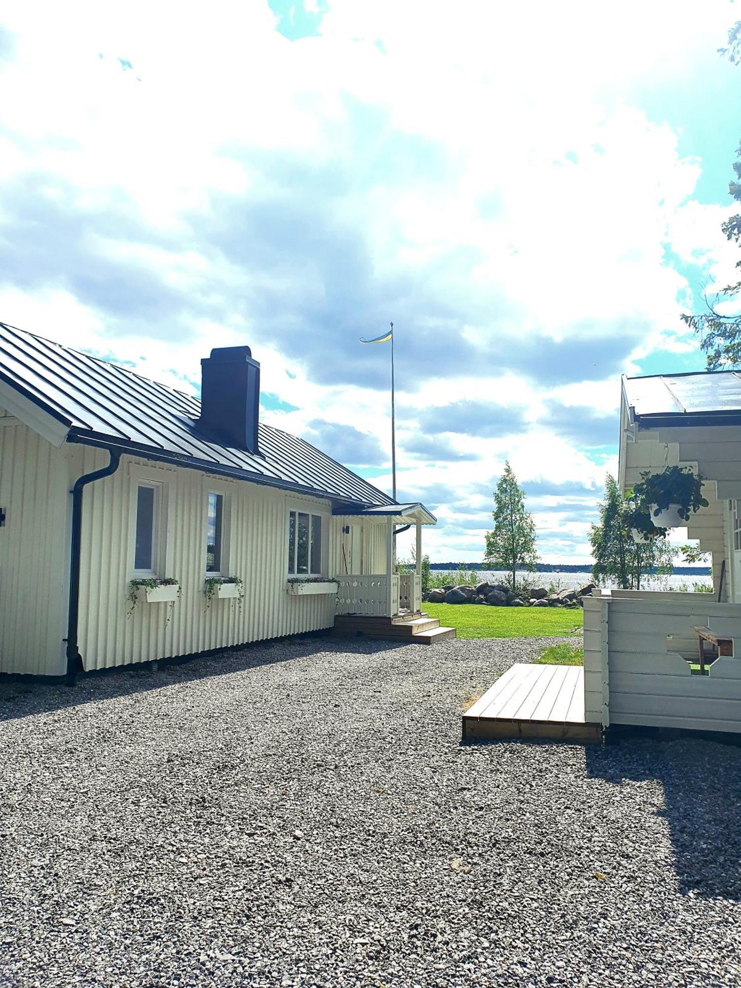 Stuga Med Havsutsikt Robertsfors エクステリア 写真