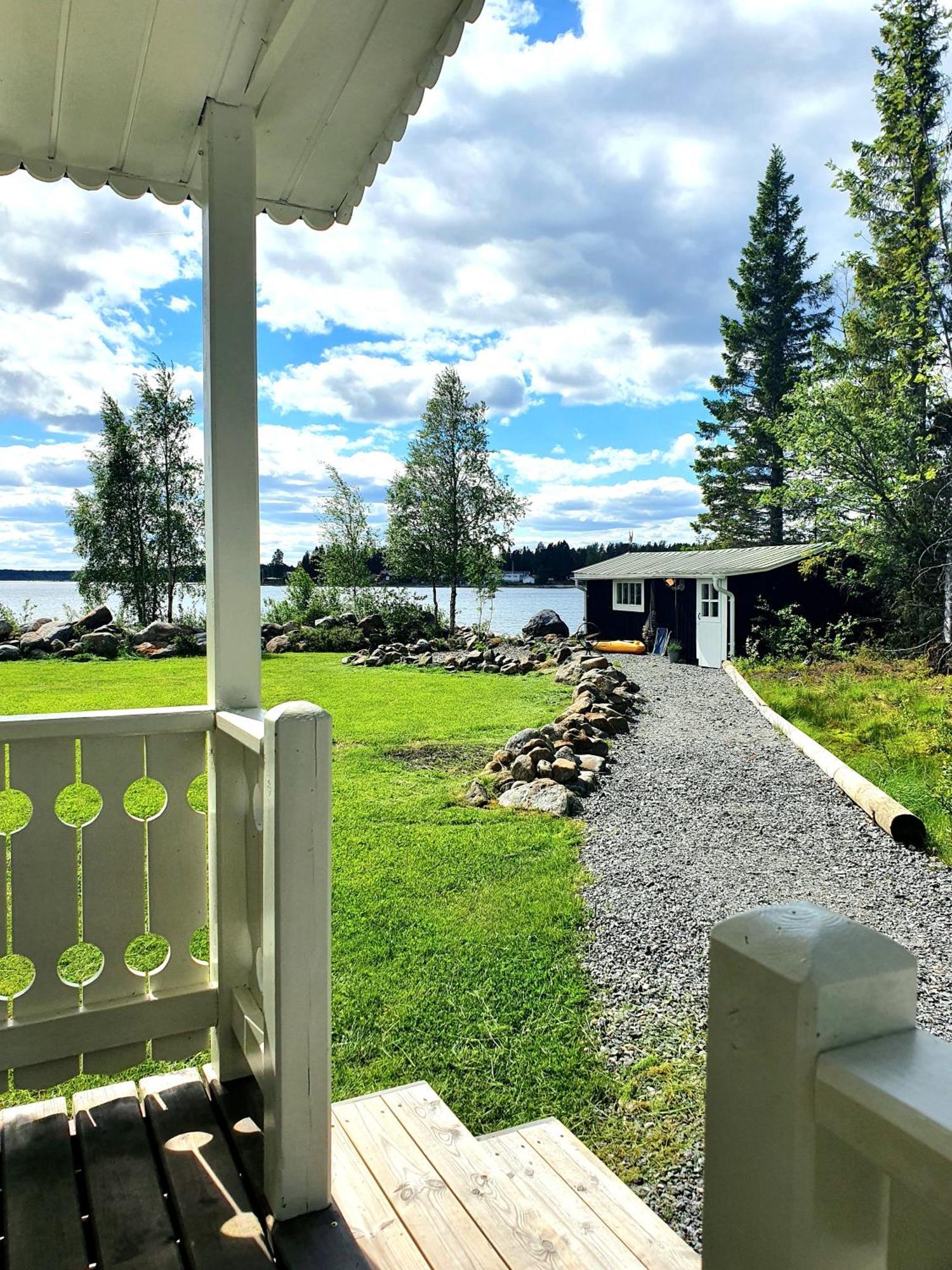 Stuga Med Havsutsikt Robertsfors エクステリア 写真